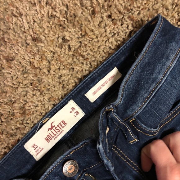 Hollister high rise skinny jeans - Picture 2 of 2